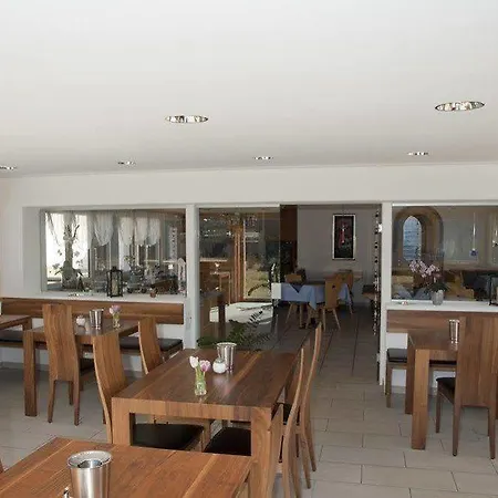 Garni Panorama מלון 3*