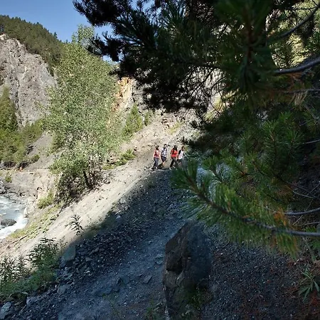 Garni Panorama فندق سكول