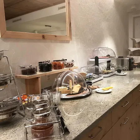 فندق Garni Panorama 3*